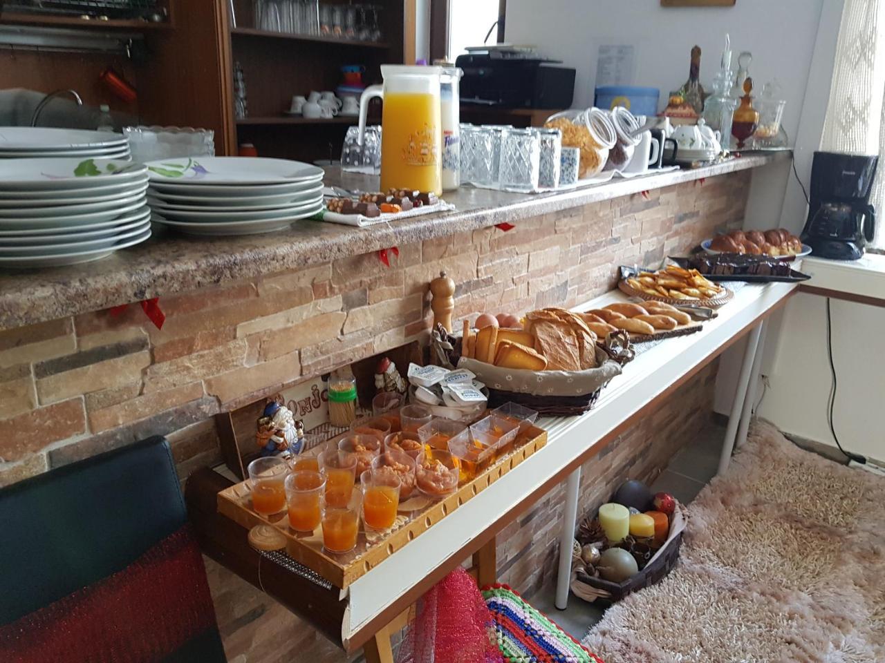 Petra & Elato Art Hotel Valtessiniko Bagian luar foto