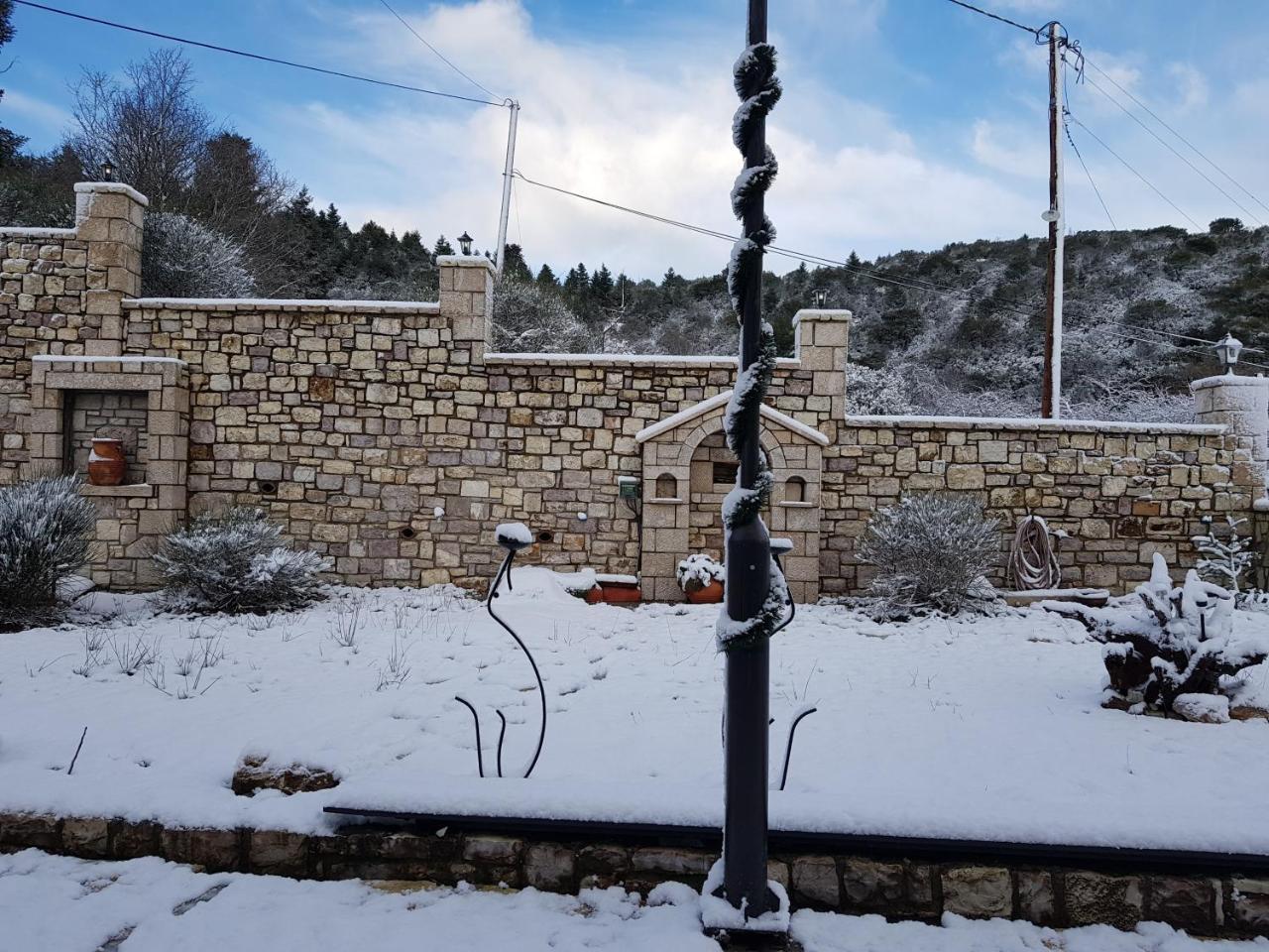 Petra & Elato Art Hotel Valtessiniko Bagian luar foto