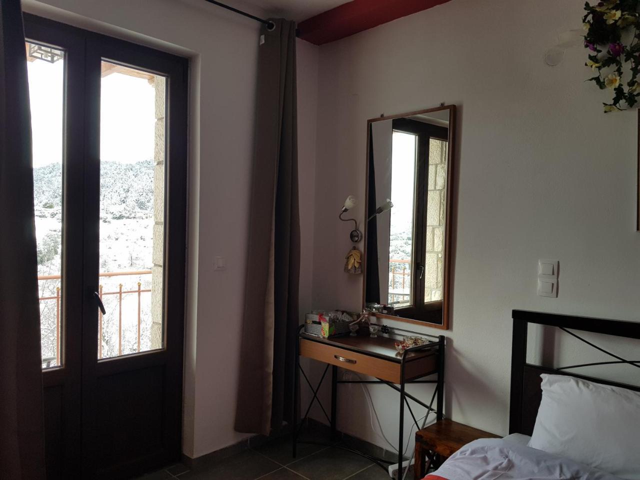 Petra & Elato Art Hotel Valtessiniko Bagian luar foto