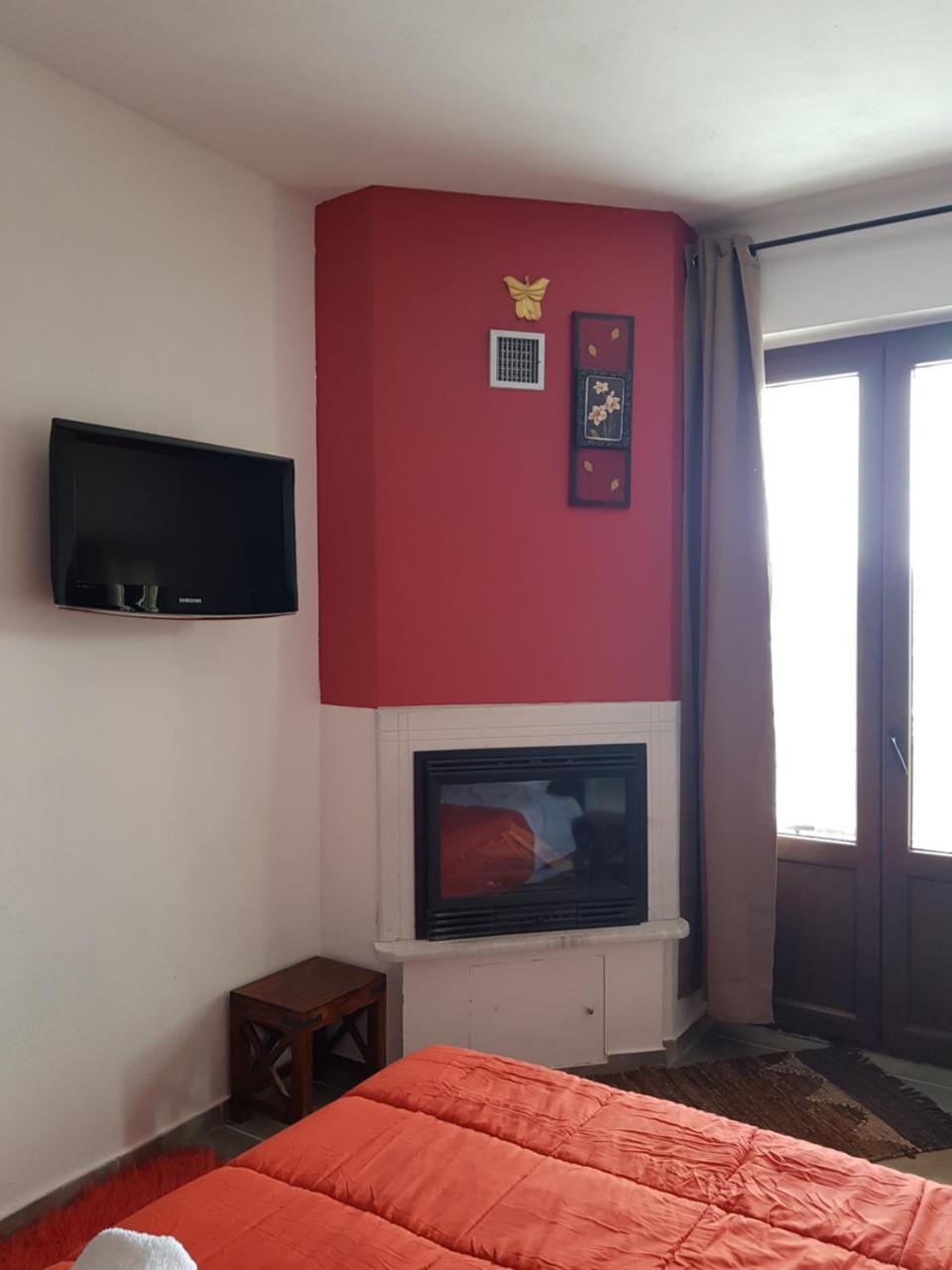 Petra & Elato Art Hotel Valtessiniko Bagian luar foto